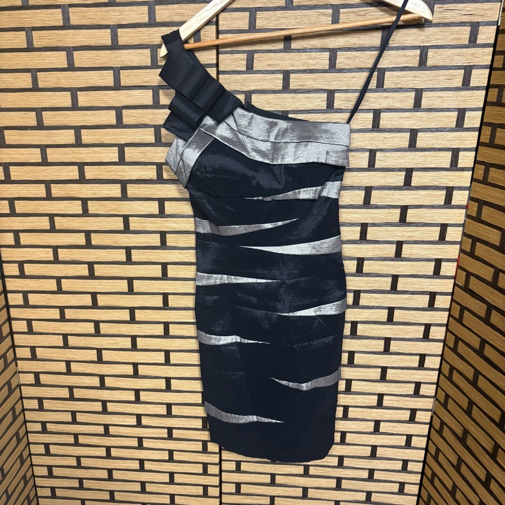 Cache Black One Shoulder‎ Dress Size 2